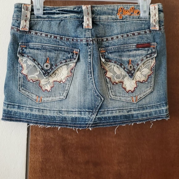 Skirt - Picture 2 of 3